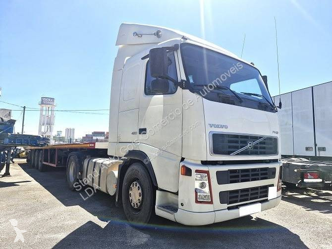 جرار Volvo