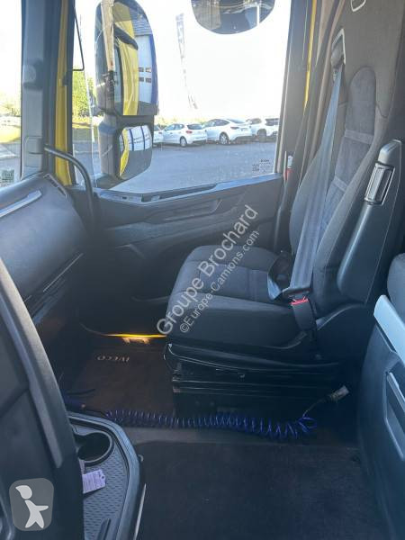 Iveco  tractor unit