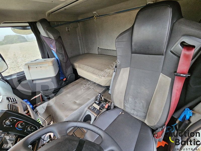 شاحنة Renault D Wide