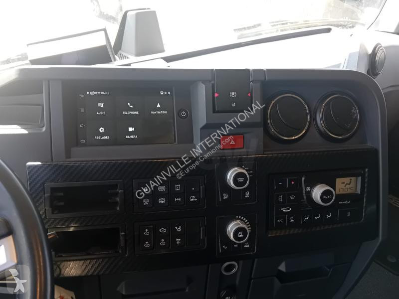 Nyergesvontató Renault 480 Gamme T