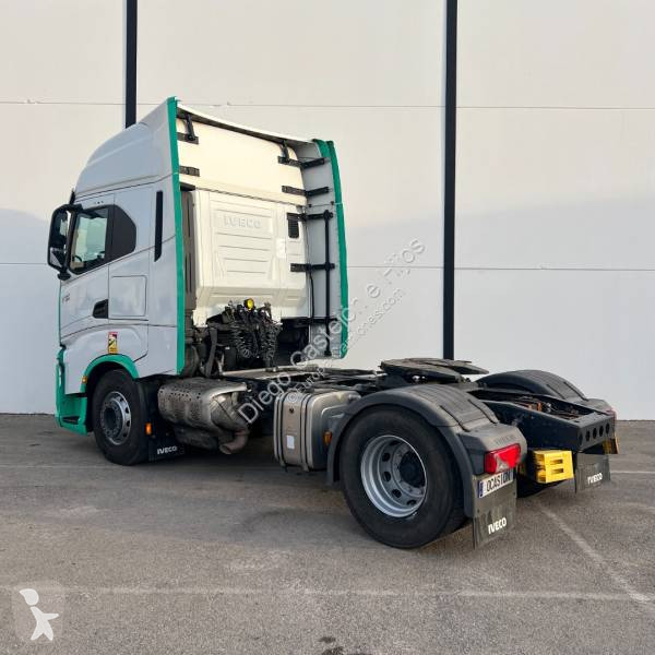 Traktor Iveco