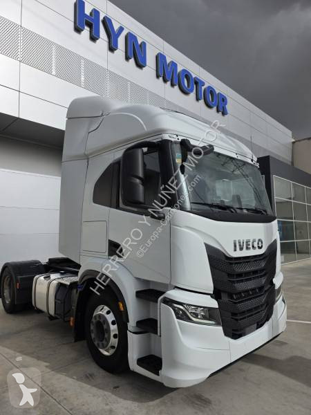 جرار Iveco