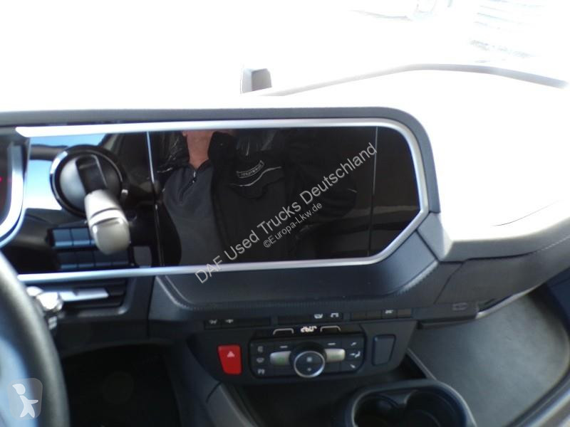 جرار DAF XFn  FT 4X2