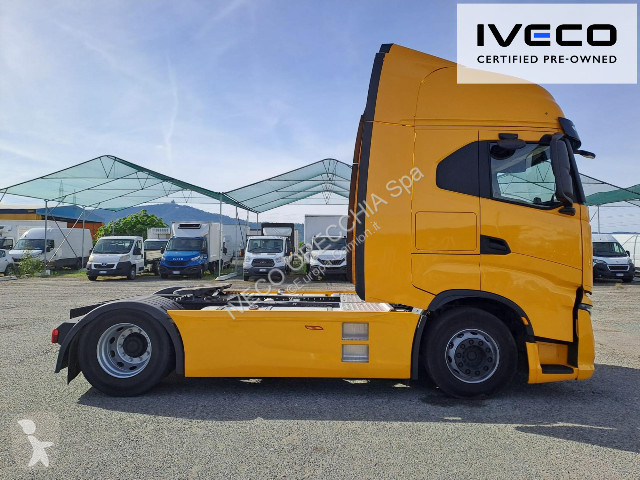 جرار Iveco S-WAY AS440S53T/P