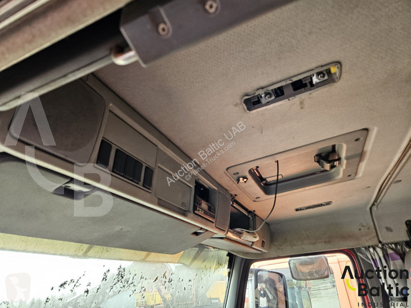 جرار Volvo