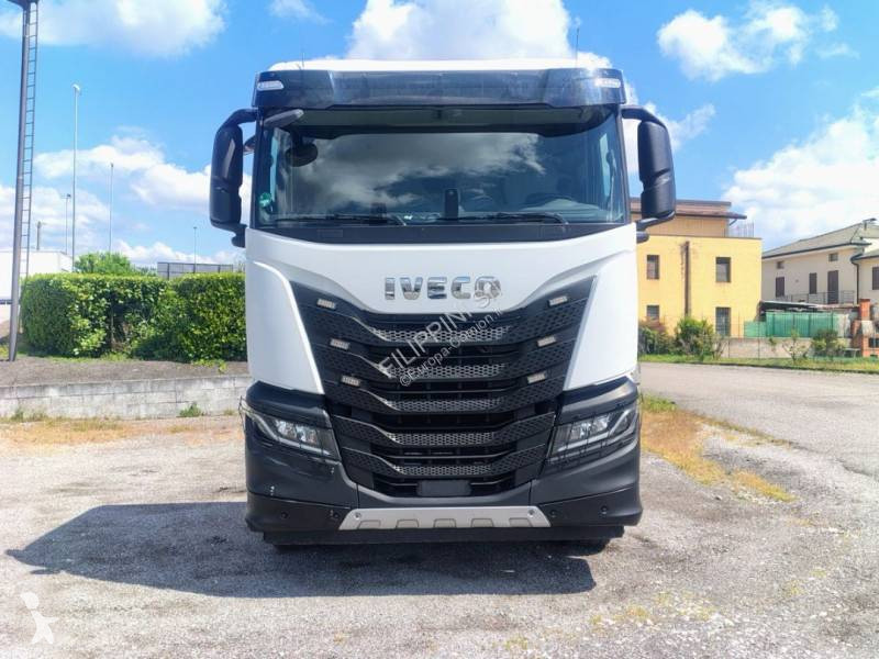 Traktor Iveco
