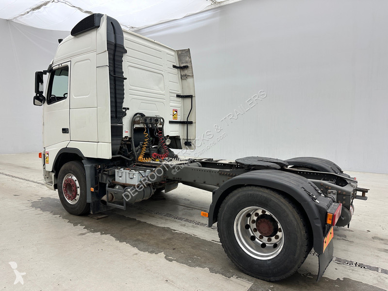 جرار Volvo 420 Globetrotter