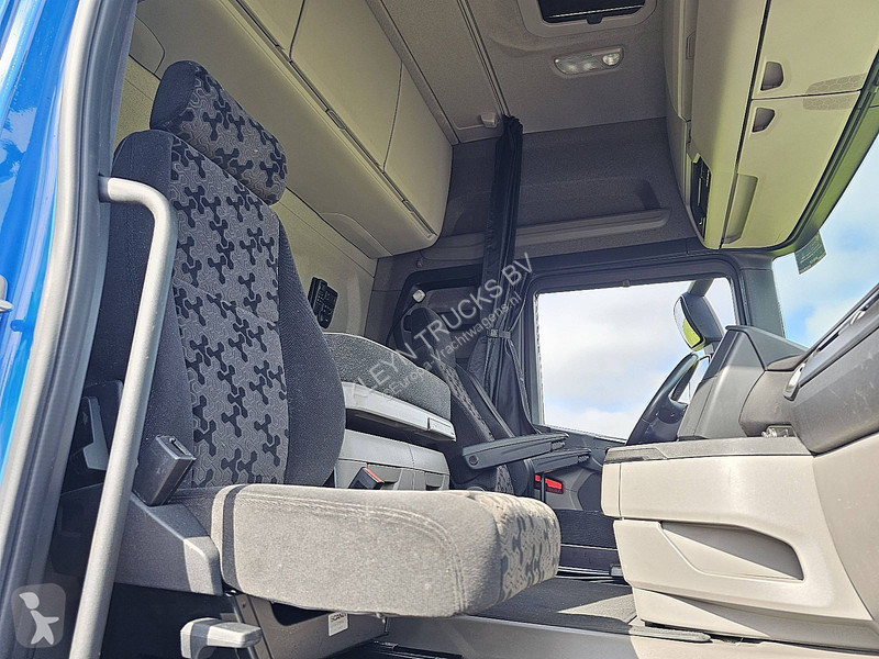 جرار Scania R460 RET. NIHT A/C SUPER