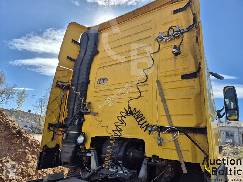 جرار Volvo