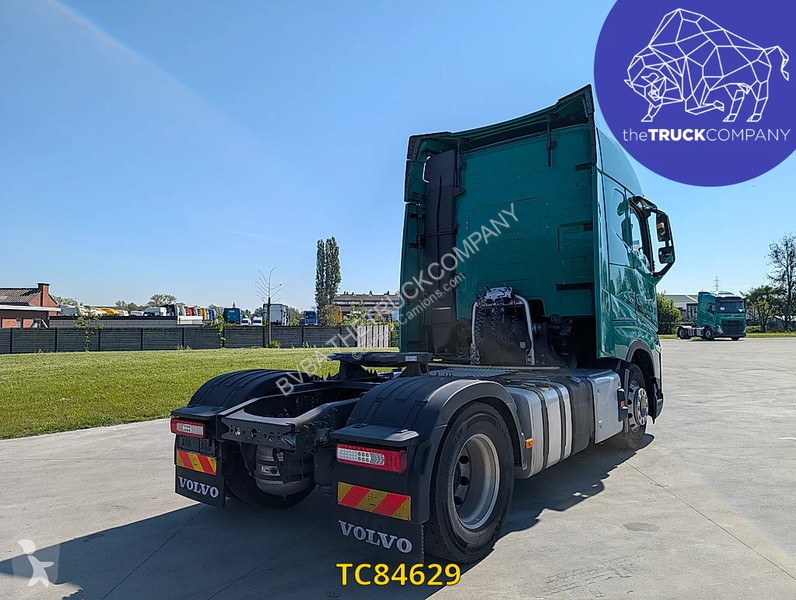 جرار Volvo 500