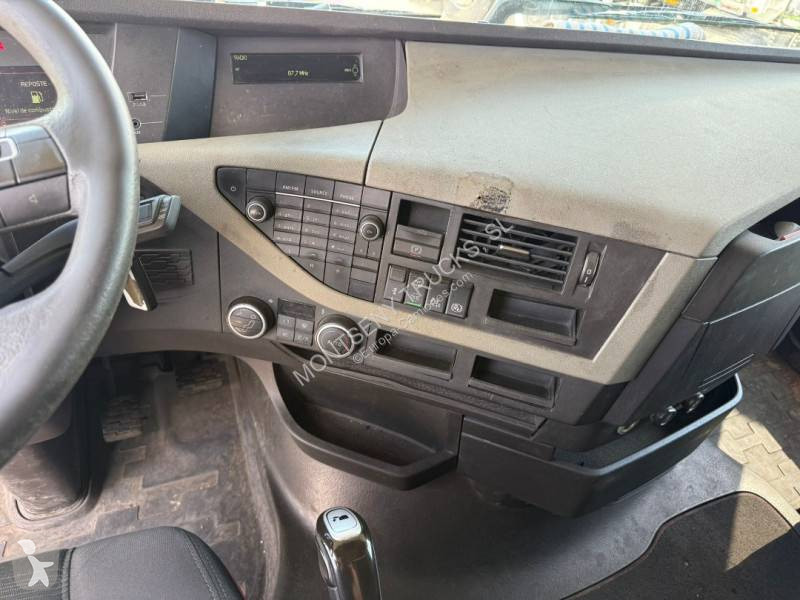 جرار Volvo