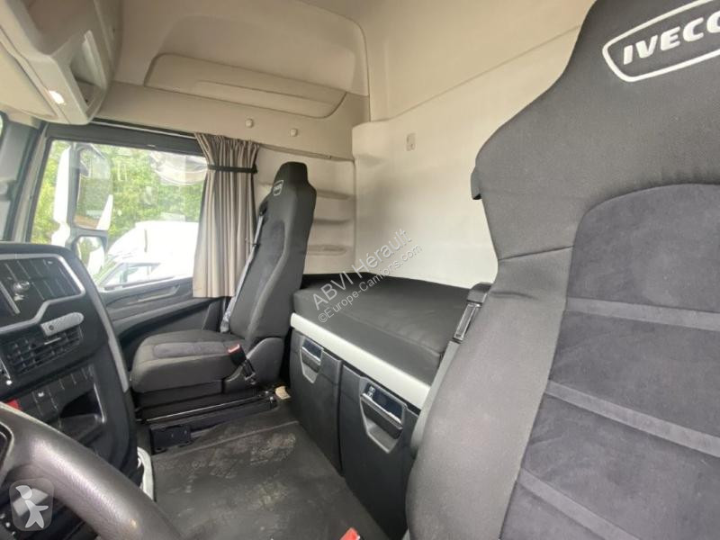 Iveco AS440S46TP CNG tractor unit