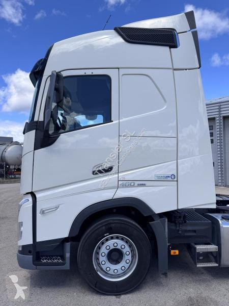 جرار Volvo