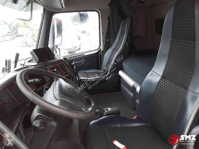 جرار Volvo 500