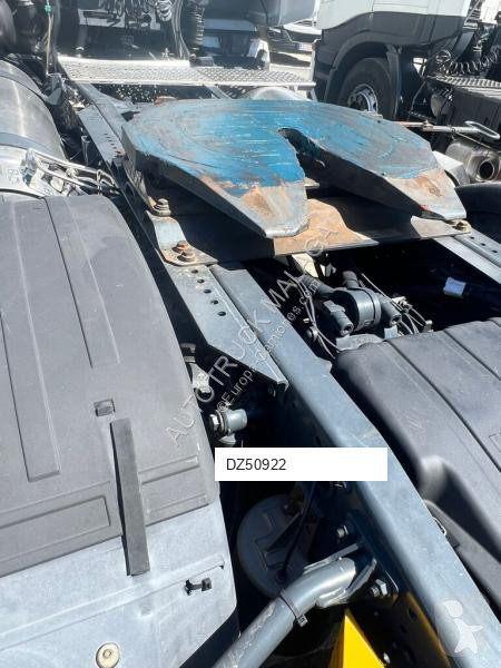 جرار Iveco NP 400