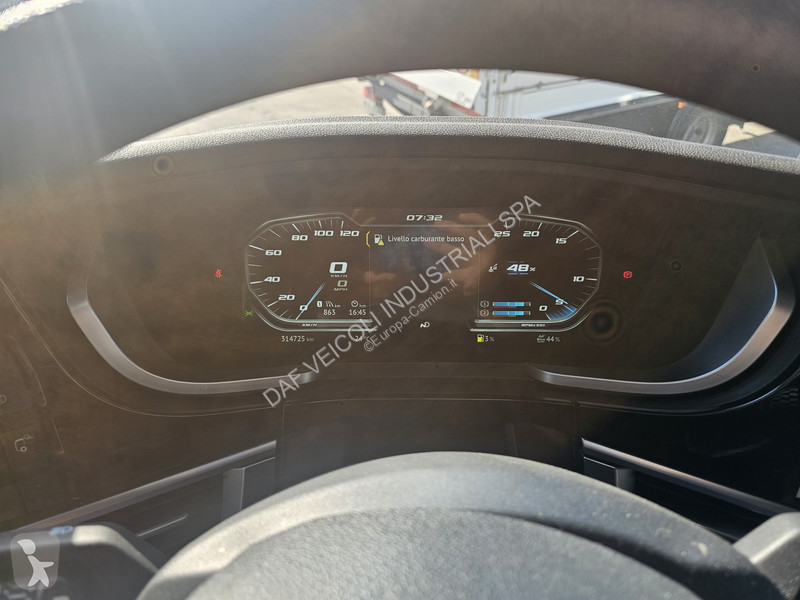 جرار DAF XG  FT 4X2