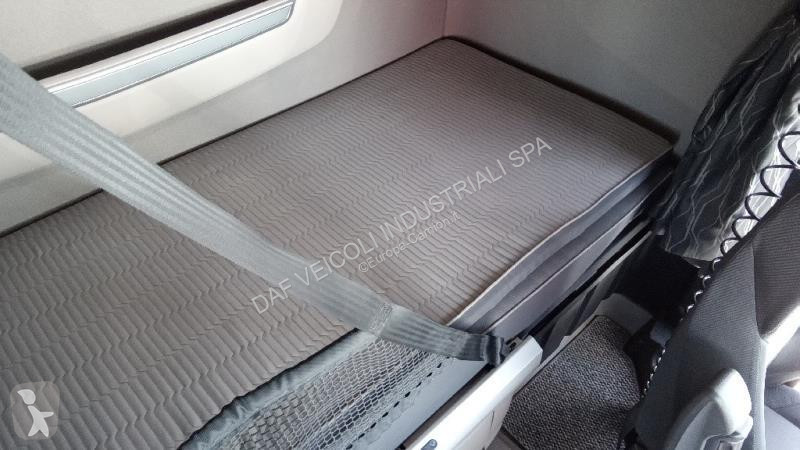 جرار DAF XG  FT 4X2