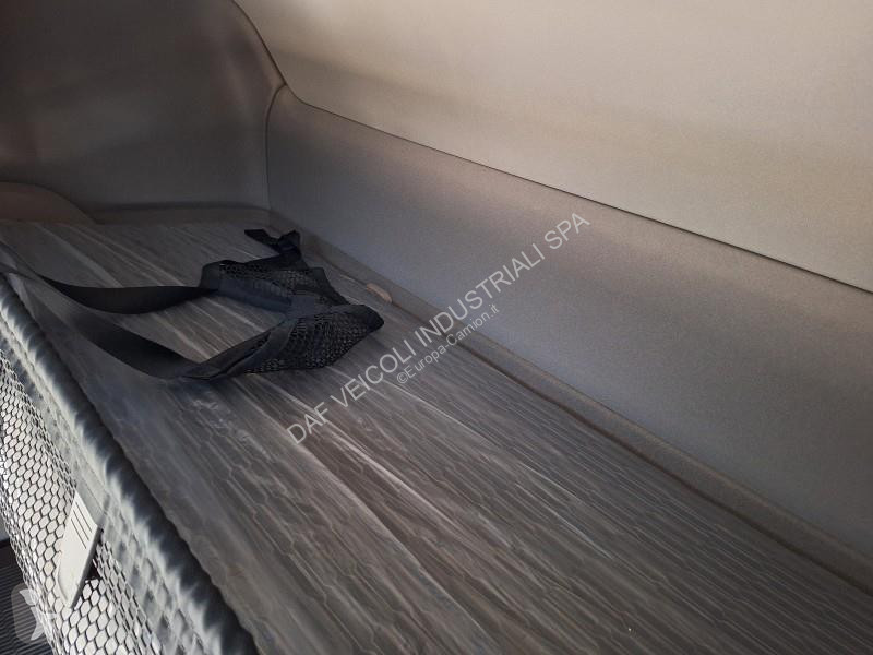 جرار DAF XG  FT 4X2