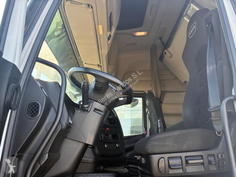 Tracteur Iveco  490 AUTOM INTARDER, 24 MESES DE...