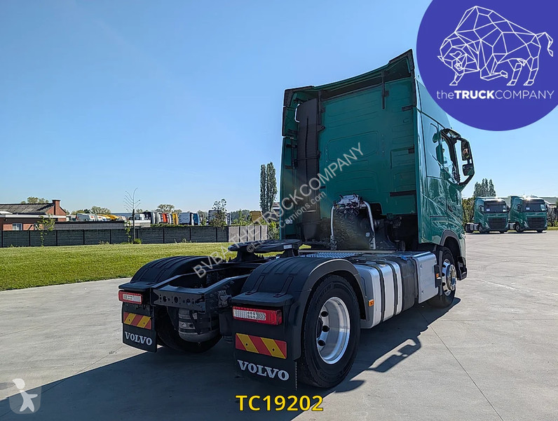 جرار Volvo 500