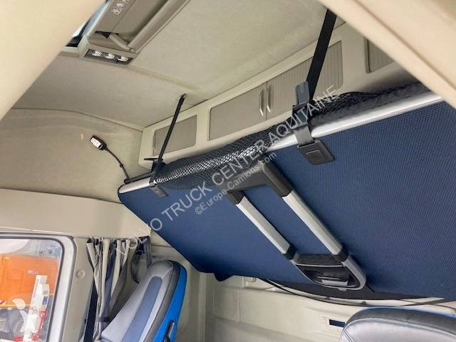 جرار Volvo