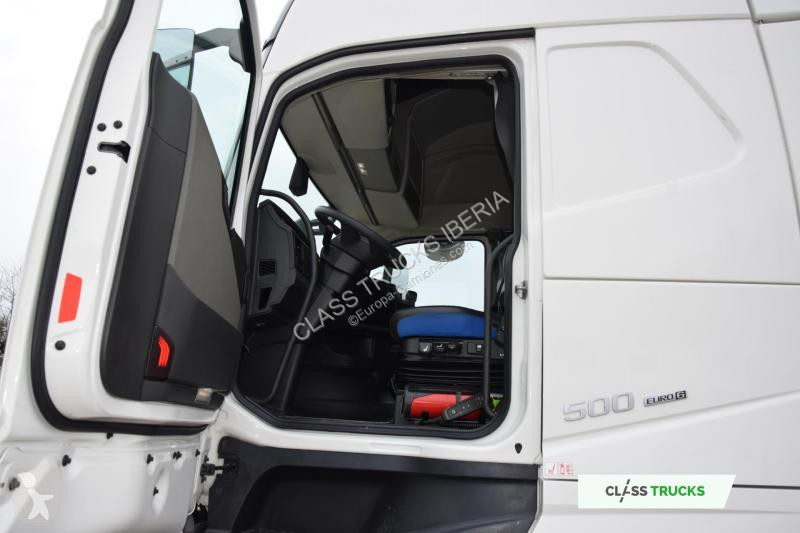 جرار Volvo 500 Globetrotter XL I-ParkCool...