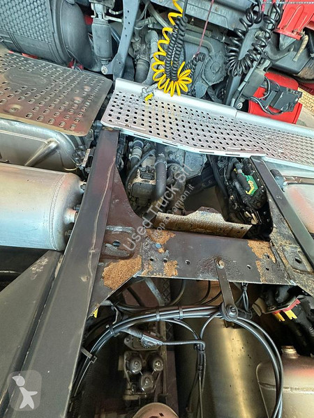 Iveco 460 tractor unit