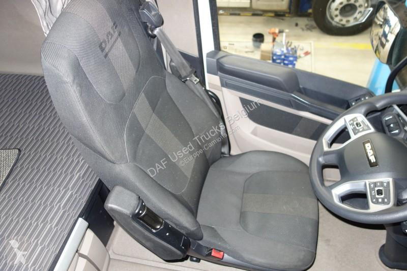 جرار DAF XG  FT 4X2