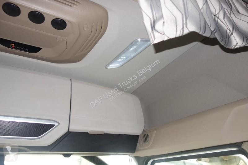 Тягач DAF XG  FT 4X2