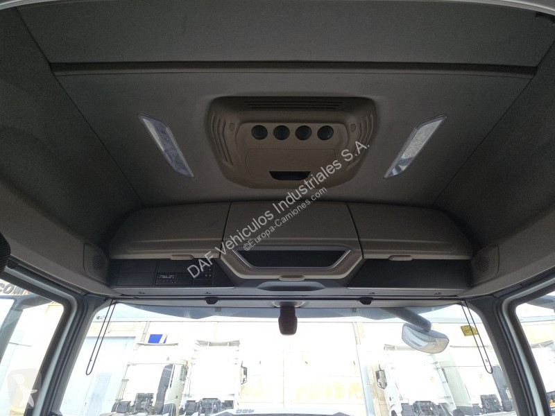 Cabeza tractora DAF XG  FT 4X2