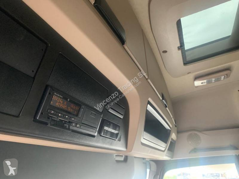 جرار Mercedes