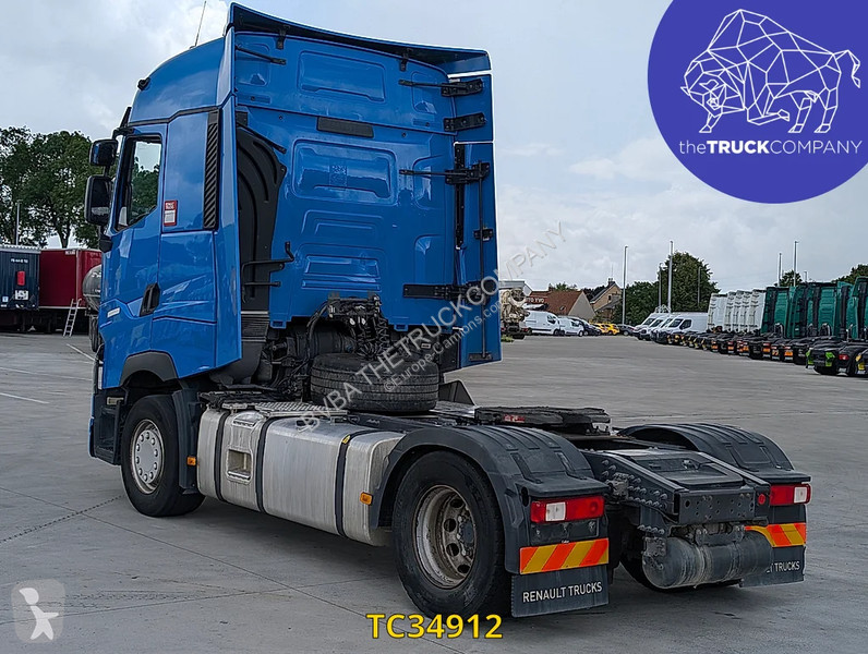 جرار Renault T 520
