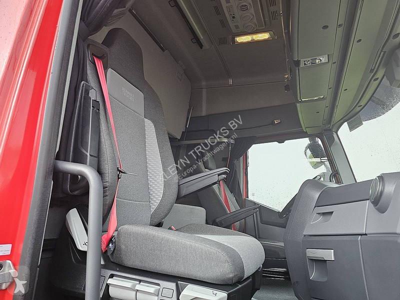 Trekker Renault T 520
