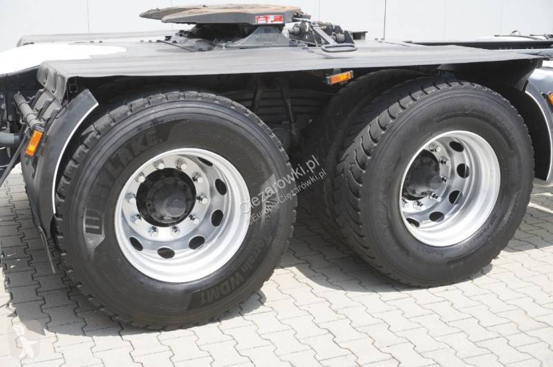 Влекач Scania