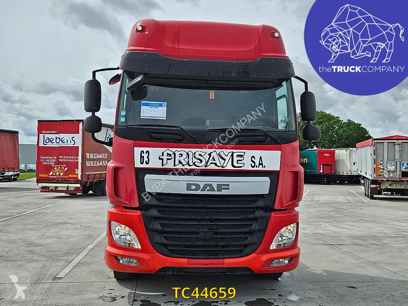 جرار DAF 460