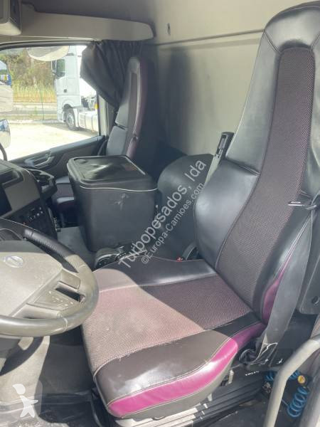 جرار Volvo