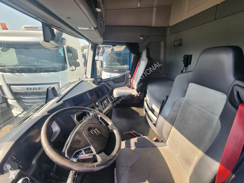 Tracteur Renault 460 Gamme T