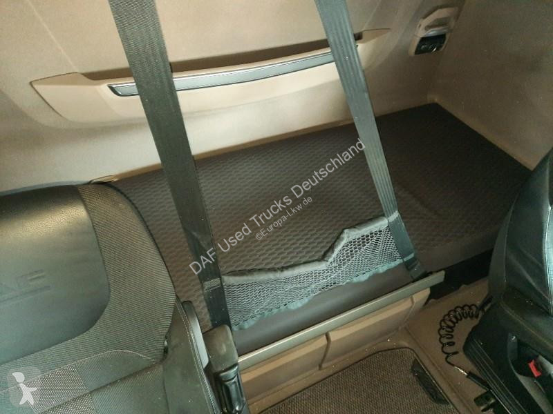 جرار DAF + 530 FT 4X2