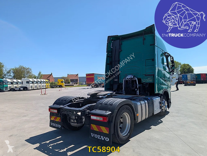 جرار Volvo 500