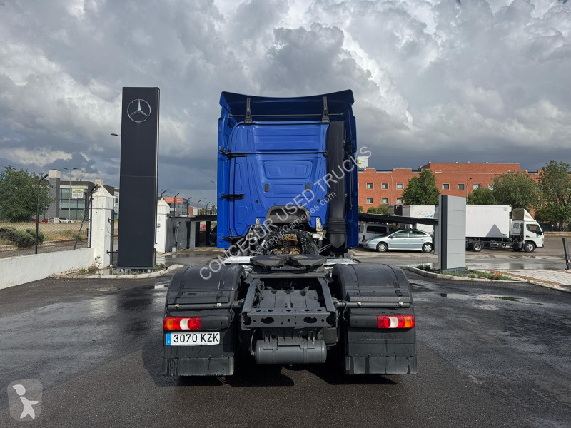 Cabeza tractora Mercedes  1845 LS