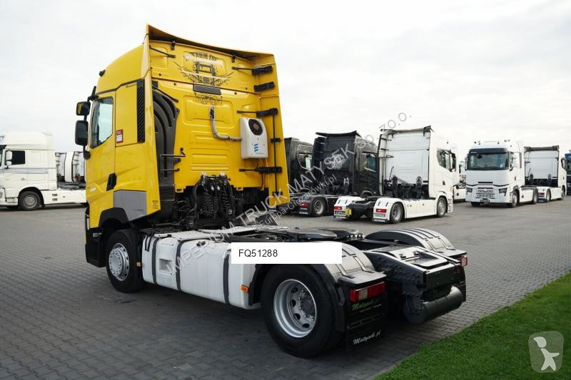 Влекач Renault T 440