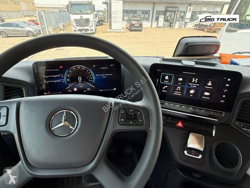 جرار Mercedes