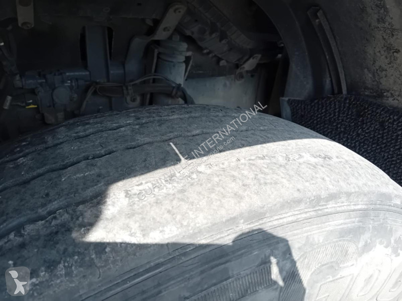 جرار DAF 440