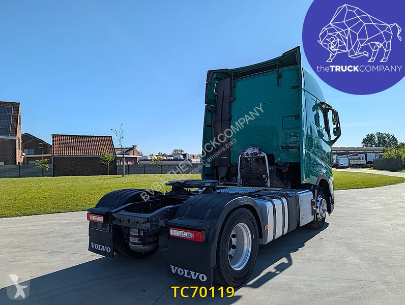 جرار Volvo 500