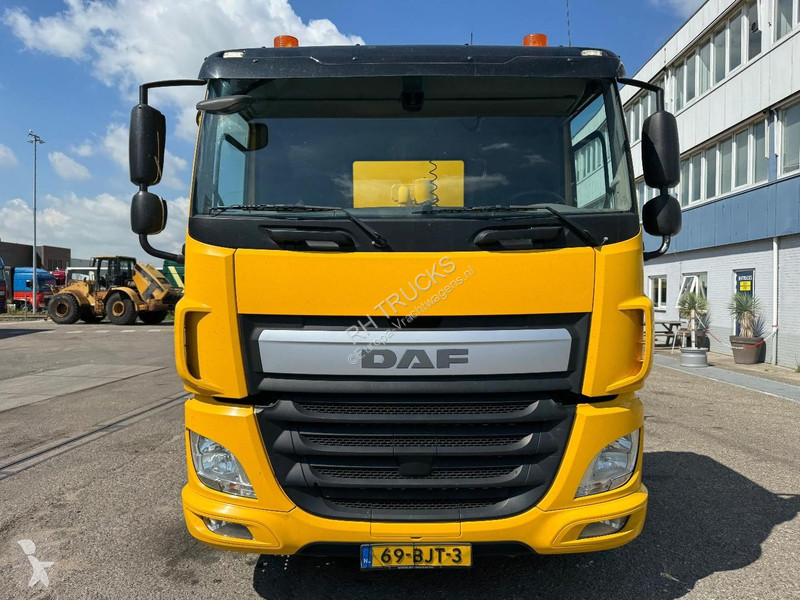 جرار DAF 400 + SILO TRAILER - 8 COMPARTIMENTS -...