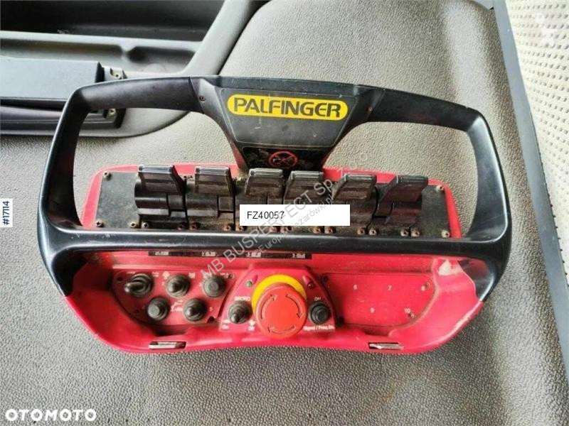 Влекач Volvo PK32002