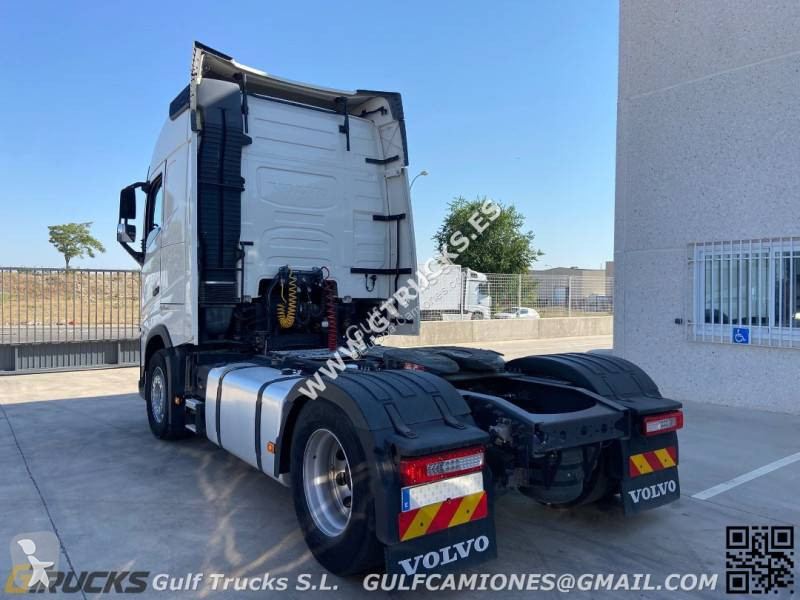 جرار Volvo