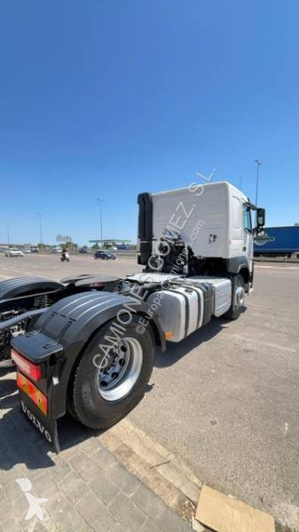 جرار Volvo