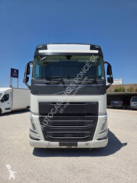 جرار Volvo