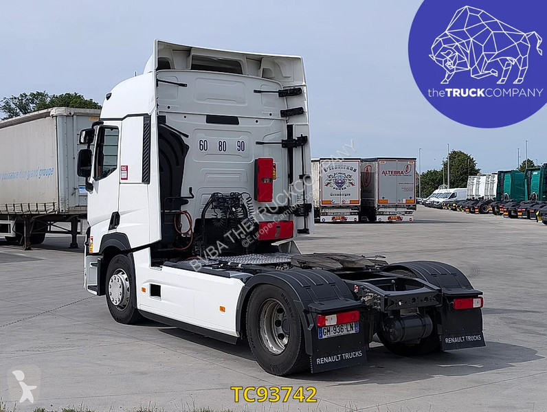 جرار Renault T 480